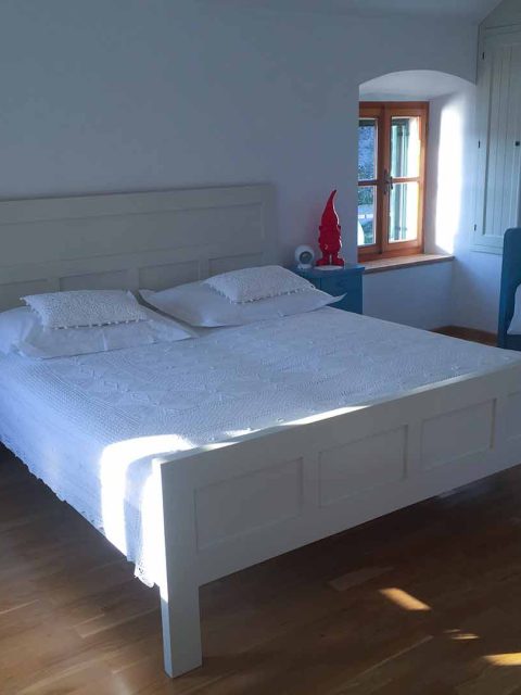 Villa Kaštil bedrooms and shower 6